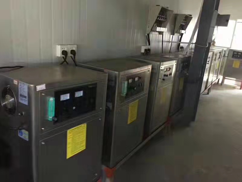 兩用型臭氧發(fā)生器，制氧機(jī)廣泛應(yīng)用于水產(chǎn)養(yǎng)殖行業(yè)
